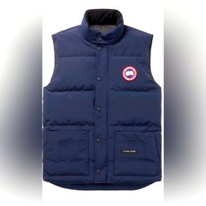 Canada Goose Classic Navy blue vest. S
